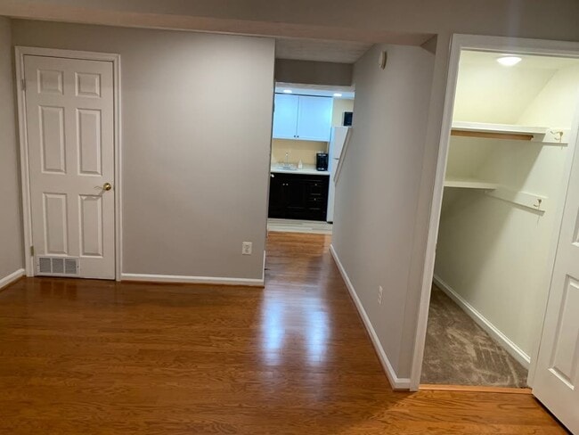 Photo - 37 Sudley Ford Ct