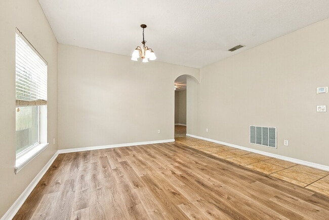 416 Marathon Ln