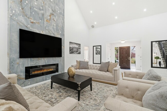 Photo - 8661 Craigston Ct