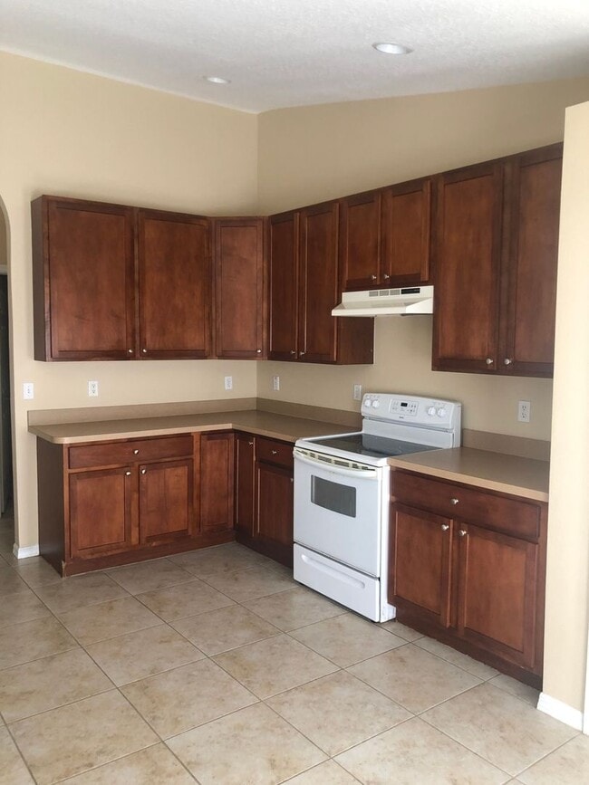 Photo - LARGE 3 BDRM 2 BATH HOME AVAILBLE NOW.  AS...