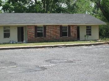Evergreen Apartments - Evergreen Apartments