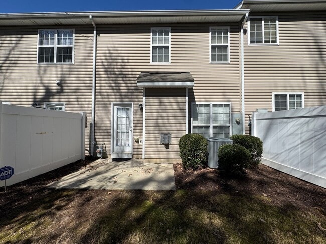 Photo - 3BR Townhome in Durham!