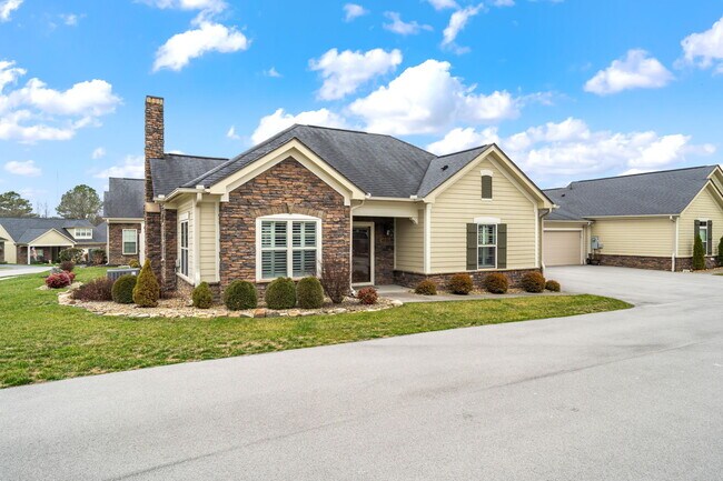 4935 Willow Bluff Cir