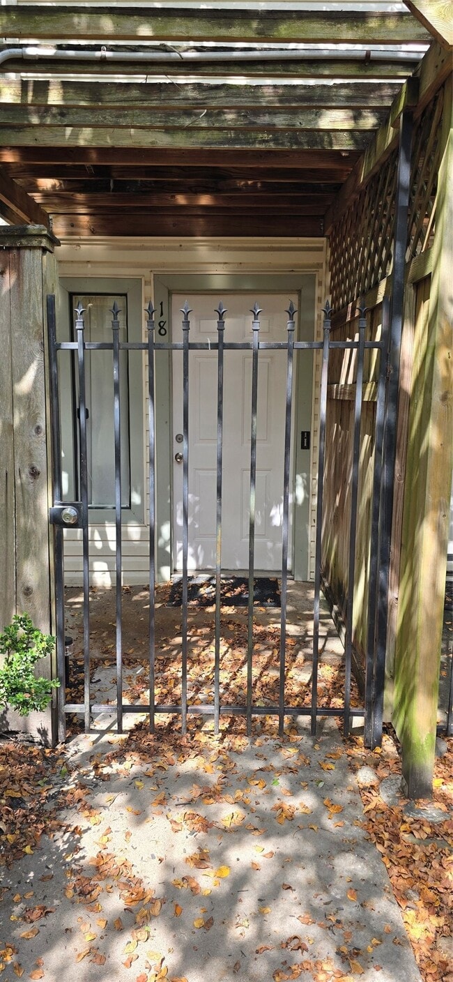Photo - 7918 Prestwood Dr Unit 18