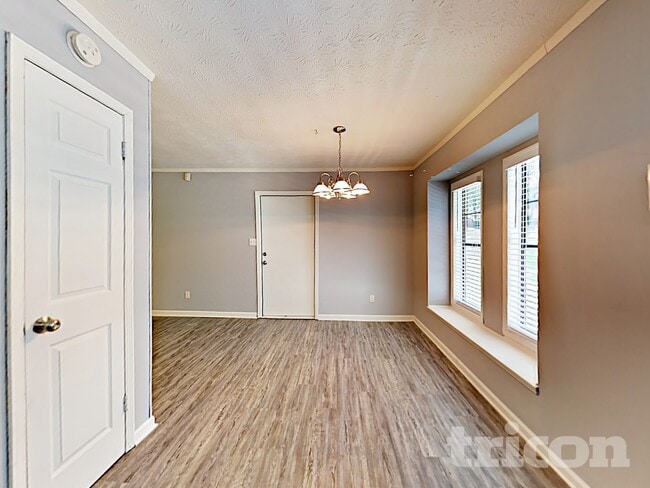 Photo - 68 Belmont Ln