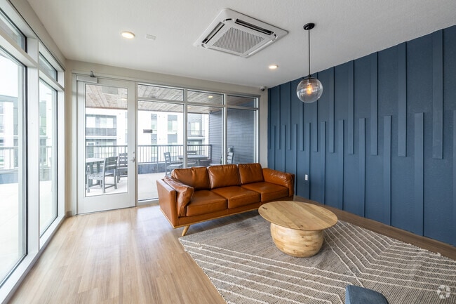 Amenities Deck