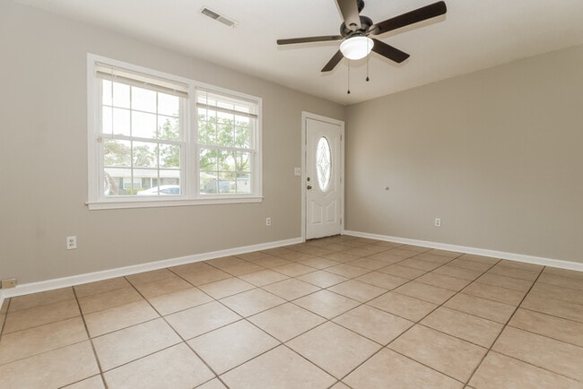 Photo - 4414 Farmwood St