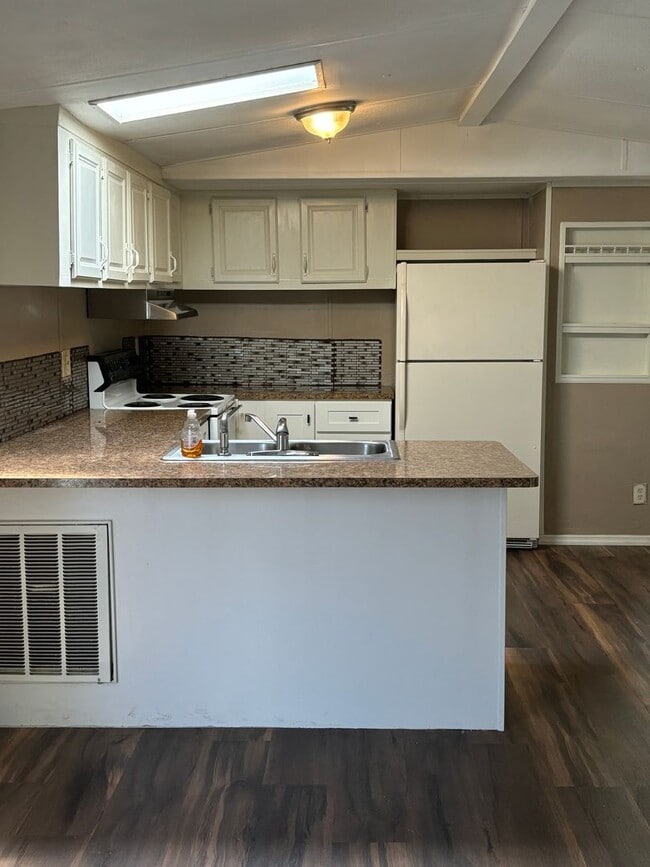 Photo - Great home with lots of space!