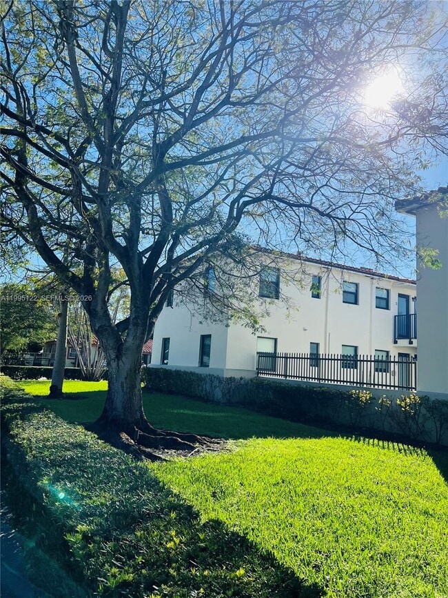 Photo - 4203 SW 15th St Unit 2