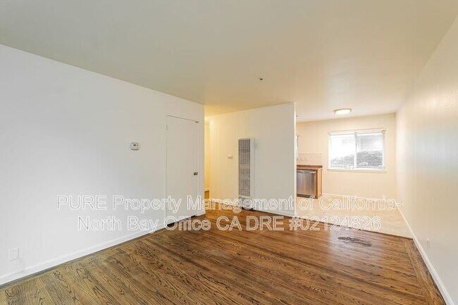 Photo - 734-C Slater St