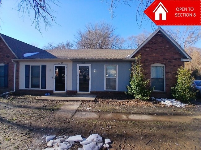 Building Photo - Spacious 3 Bedroom 2 Bath Duplex |&nbsp; Open To Section 8