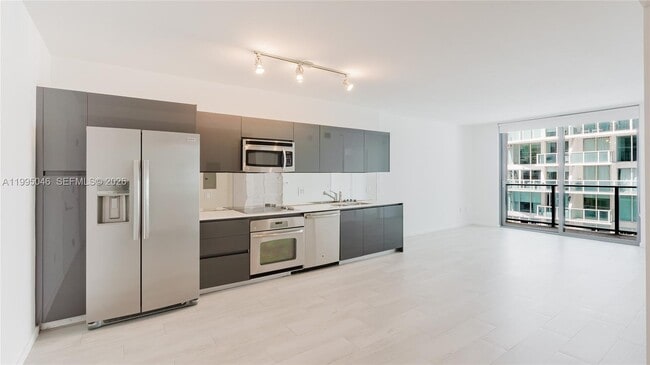 Photo - 31 SE 6th St Unit 1906