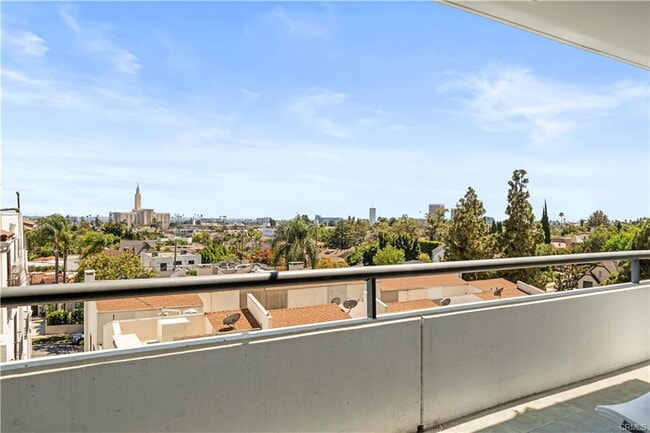 Photo - 10660 Wilshire Blvd Unit 609