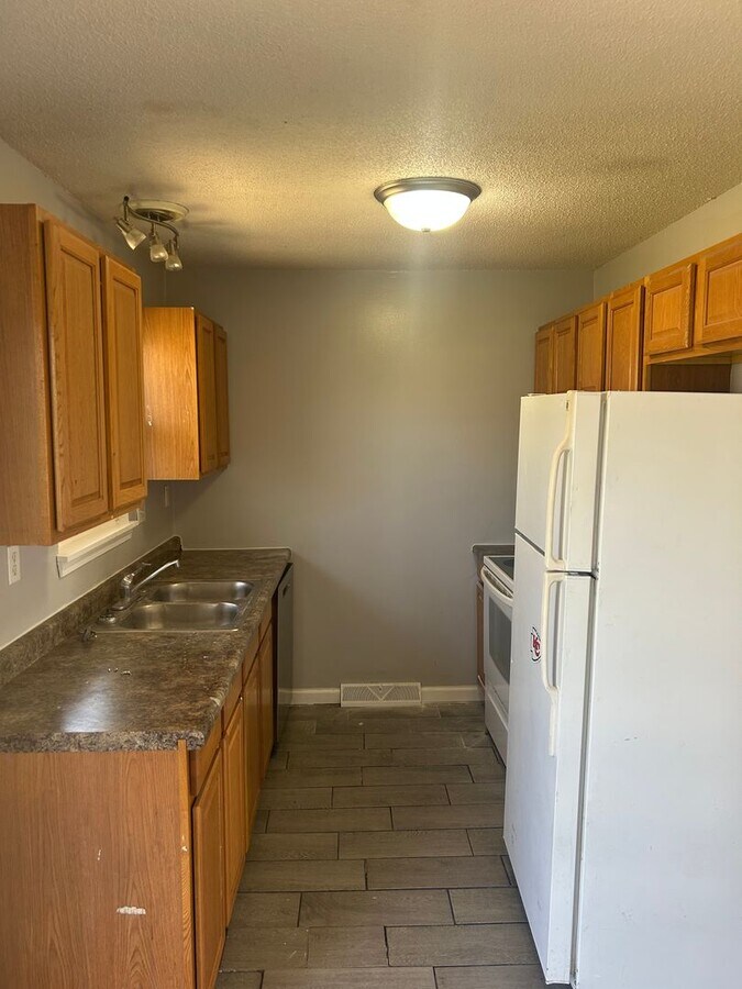 Photo - 505 W Mauller Rd Unit A