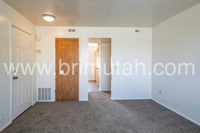 Photo - 4727 S 1300 E