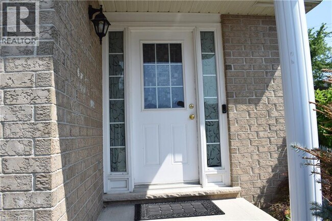 Photo - 242 Buttercup Ct