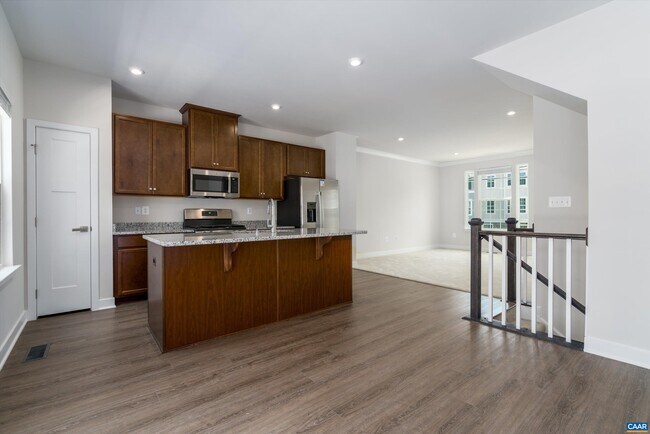 Photo - 2405 Crescent Wy