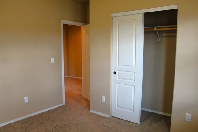 Photo - 2244 Kingswood Dr