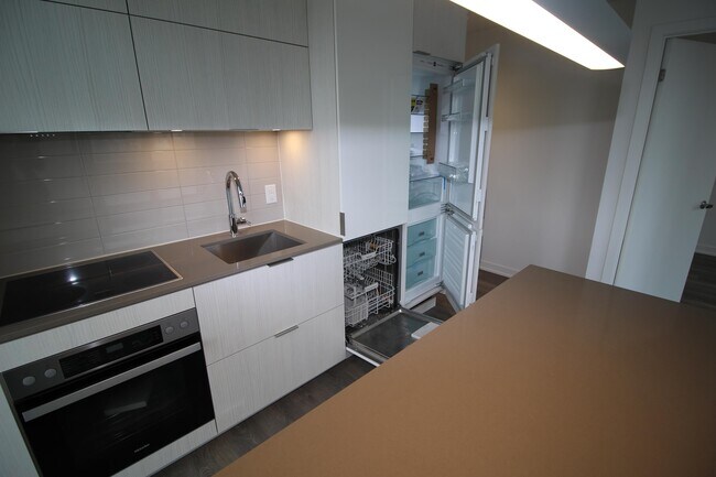 Photo - 20-1020 Richardson St