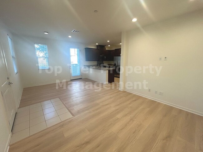 Photo - ***Charming 3 bed / 2.5 bath Townhome in O...