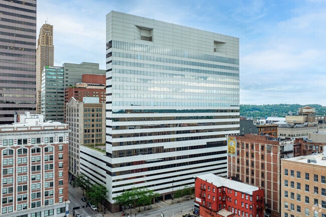 7 West 7th Apartments