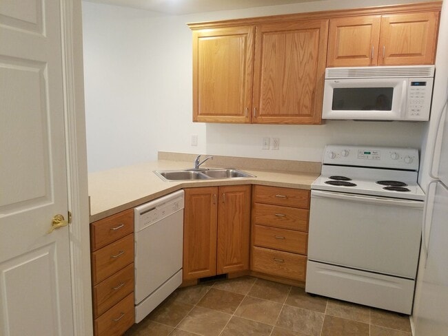 Photo - 2 Bedroom 1 Bath Rocky Mountain Townhome w/attached 1 car garage!