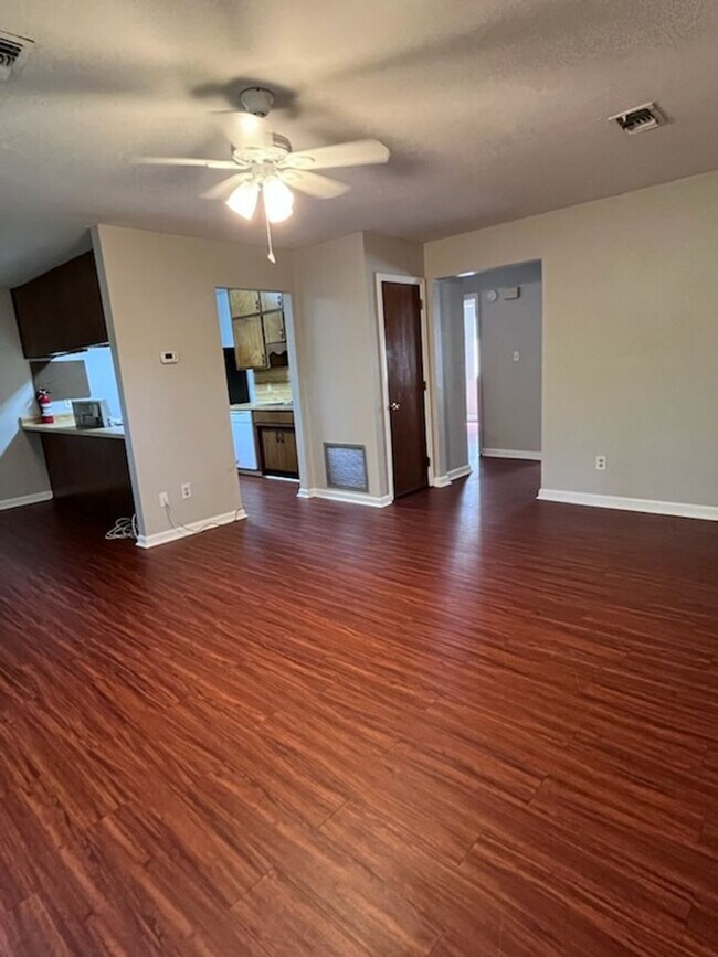 Photo - 3732 Donovan Dr Unidad Apt A