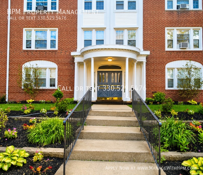 Building Photo - 3363 Warrensville Center Rd Unit GM-109