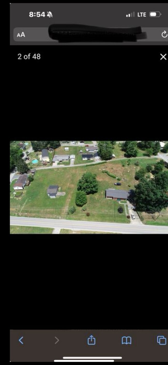 Photo - 598 Brown Ave