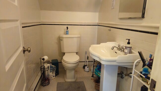 Photo - 1 Woodstock Ave Unidad 1