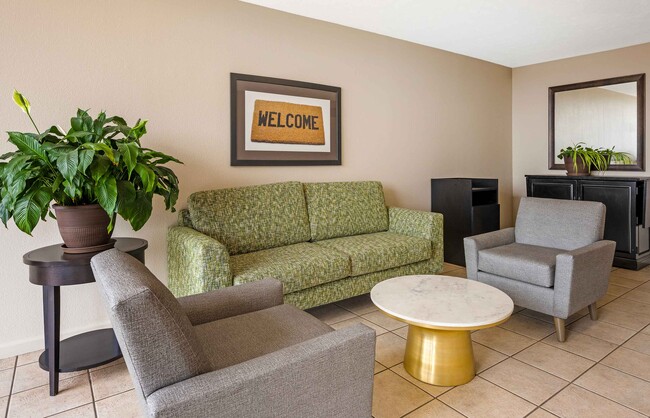 Furnished Studio-Dayton - Fairborn