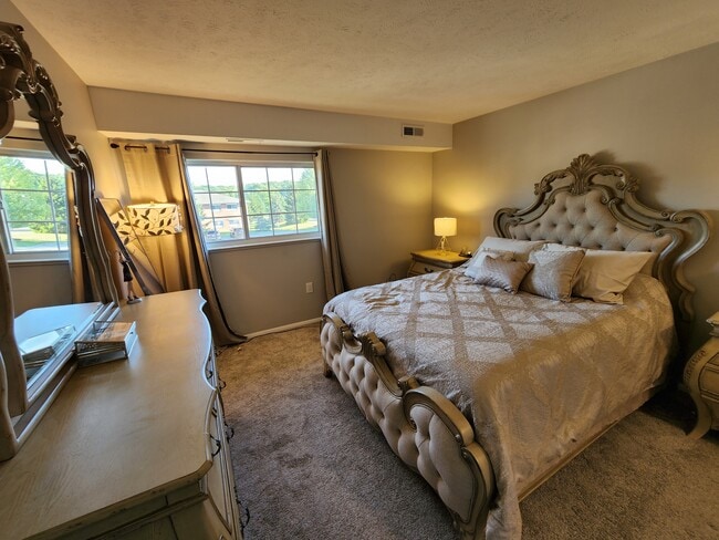 Photo - 10391 Glenway Dr Unit 10391 Glenway, 201