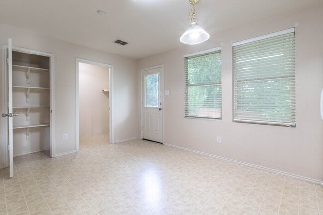 Photo - 2405 Spruce Ct