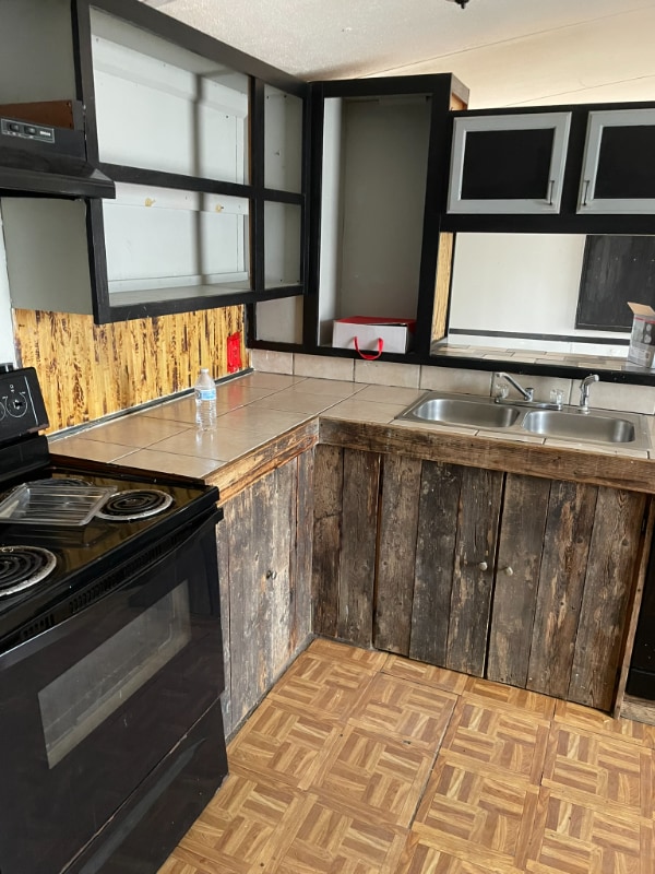 Photo - 148 Starlifter Ct