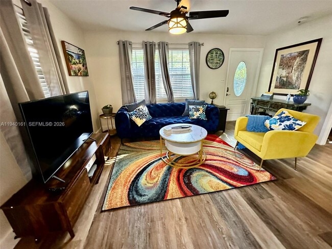 Building Photo - 1710 NE 5th Ct Unit 1712