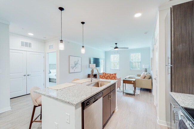 2BD 2BA 1,071SF