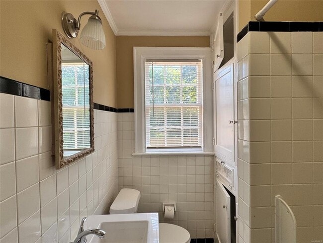 Photo - 105 Arlington Rd