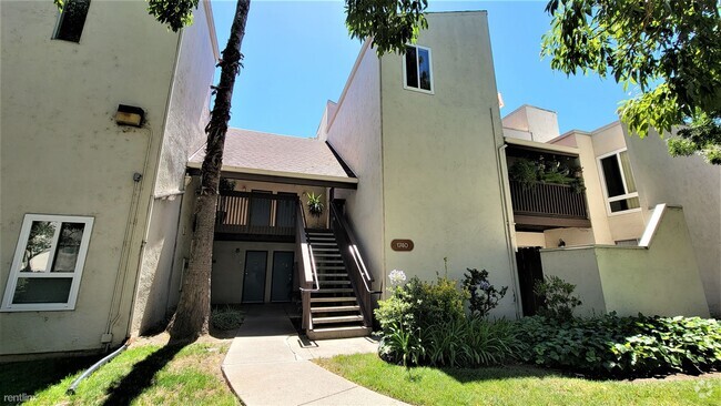 Building Photo - 2 br, 1 bath Condo - 1740 Laguna Street D