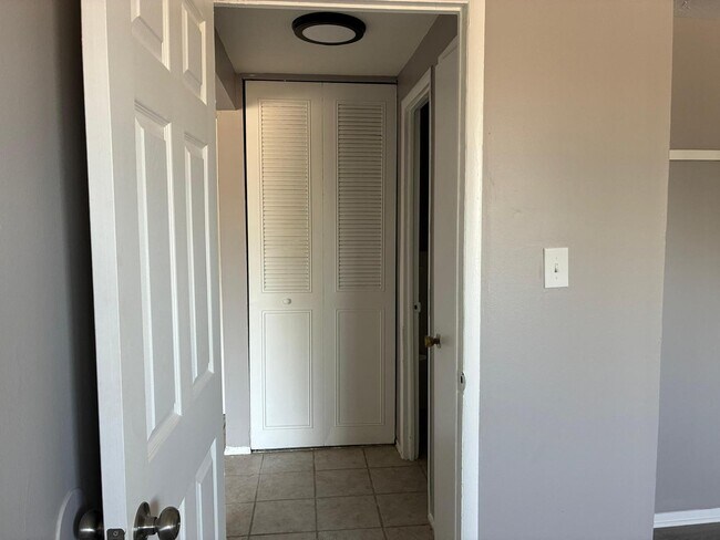 Photo - 13540 Superior Rd Unidad 105