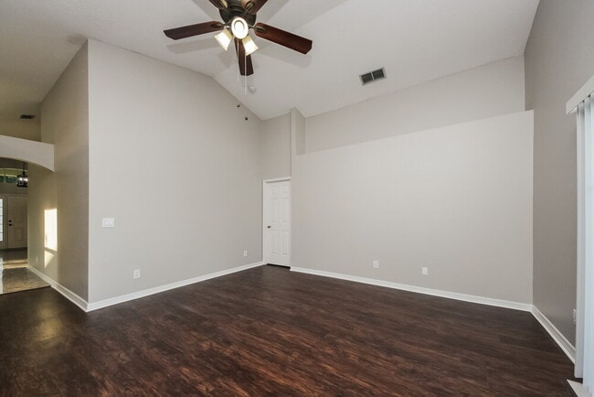 2143 Mallard Creek Cir