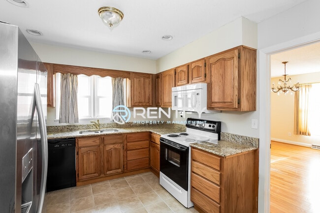 Photo - 606 Milford Hills Rd