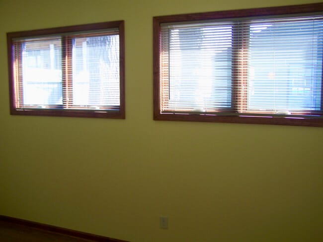 Sunroom - 804 Summit St Unit 804 Summit St