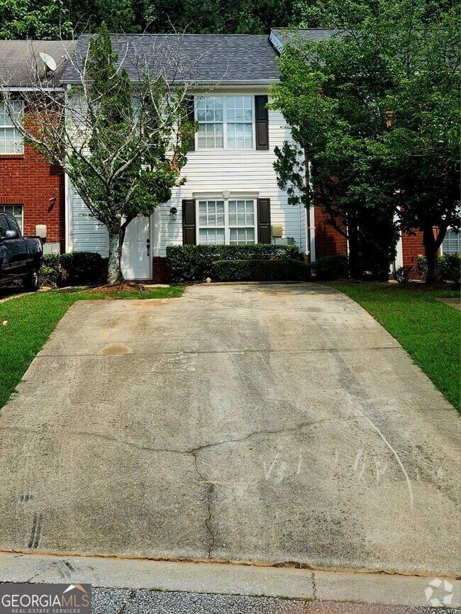 Building Photo - 2316 Strathmoor Manor Dr Rental