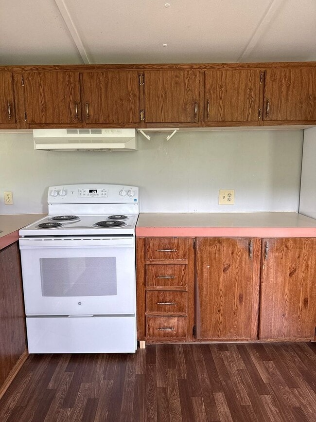 Photo - 2-Bedroom, 2-Bath Trailer with Scenic Views in Sparta, TN
