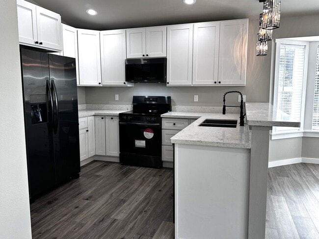 Photo - 207 S Razor Clam Dr SW