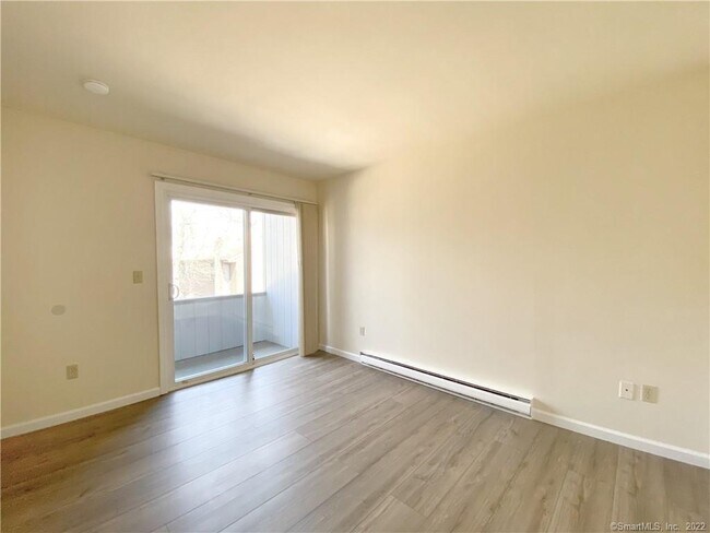 Photo - 37 Ferris Ave Unit 8