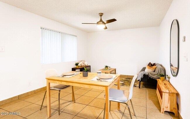 Photo - 1623 W Missouri Ave Unit 1