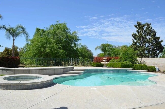 Photo - Spacious Riverlakes Golf Course Home with Pool, Spa & 3-Car Garage