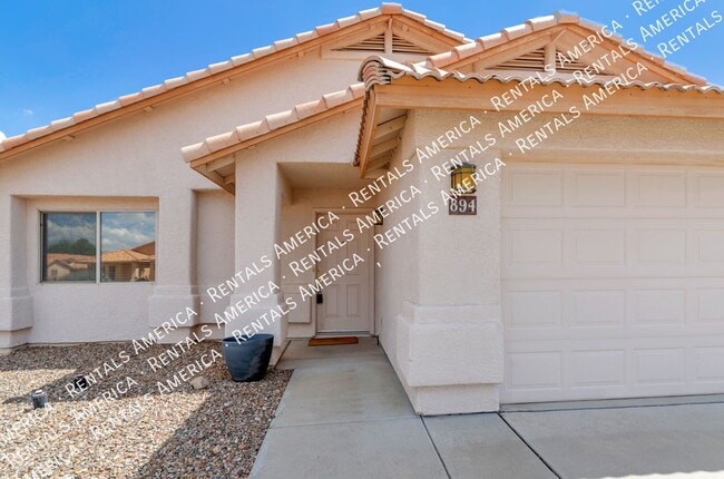 894 N Sugar Maple Pl