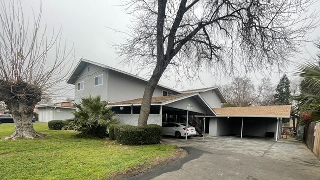 Building Photo - 2725 El Parque Cir Unit A